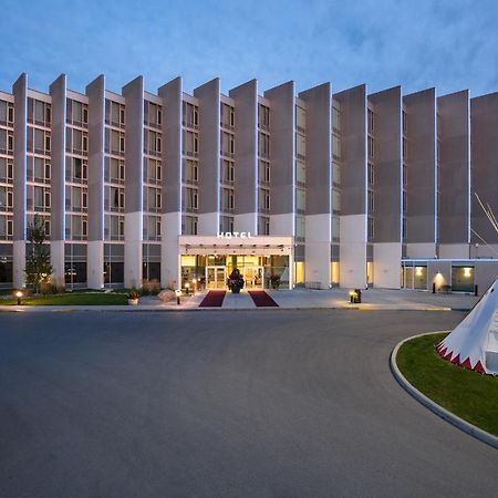 YYC Grey Eagle Resort מראה חיצוני תמונה