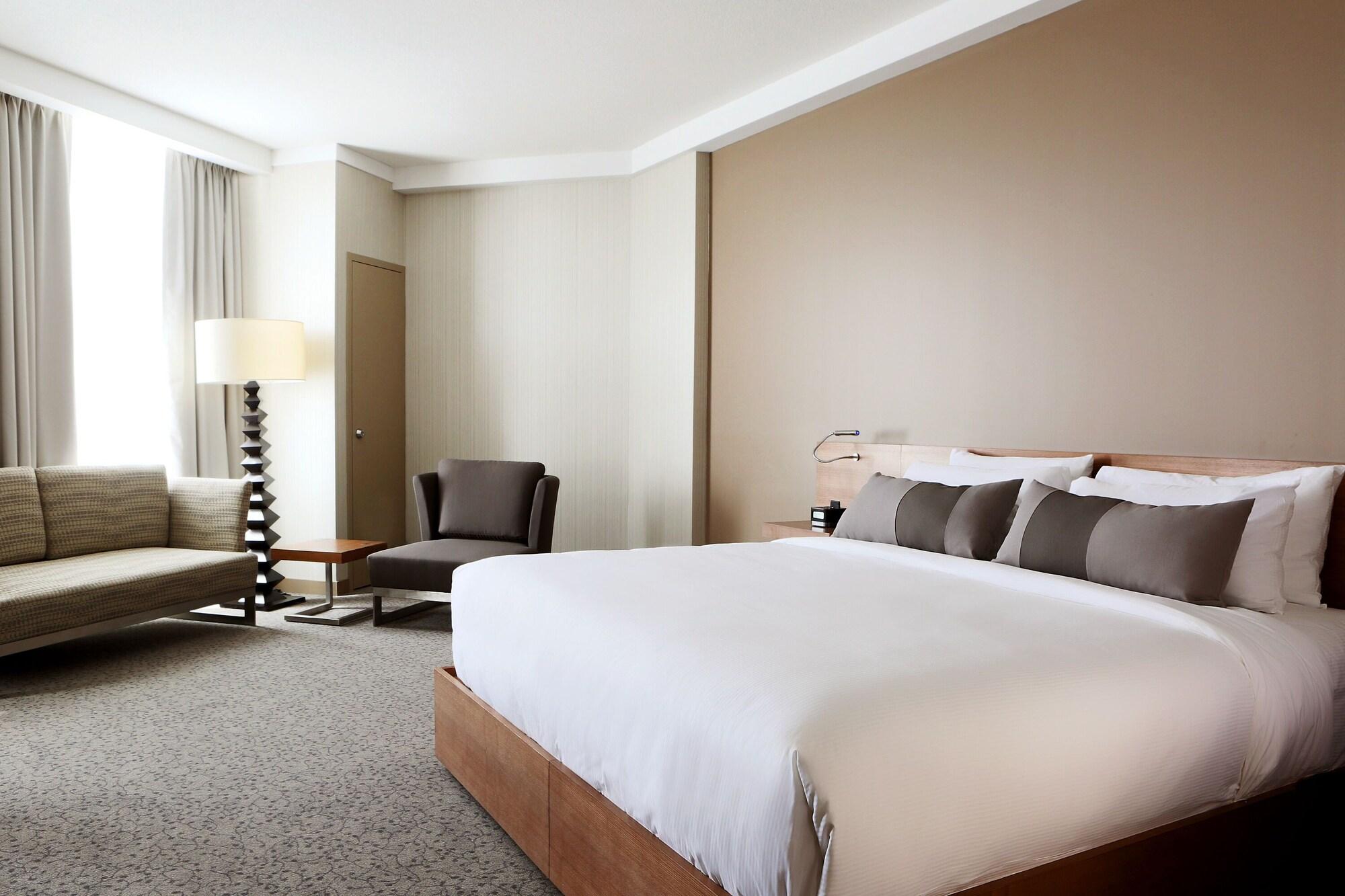 YYC Grey Eagle Resort מראה חיצוני תמונה
