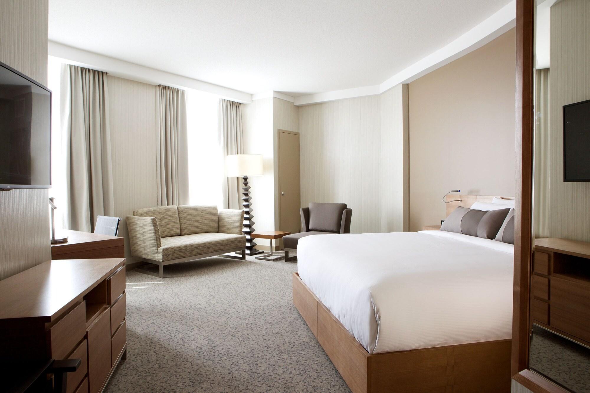 YYC Grey Eagle Resort מראה חיצוני תמונה