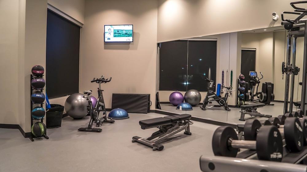 YYC Grey Eagle Resort מראה חיצוני תמונה
