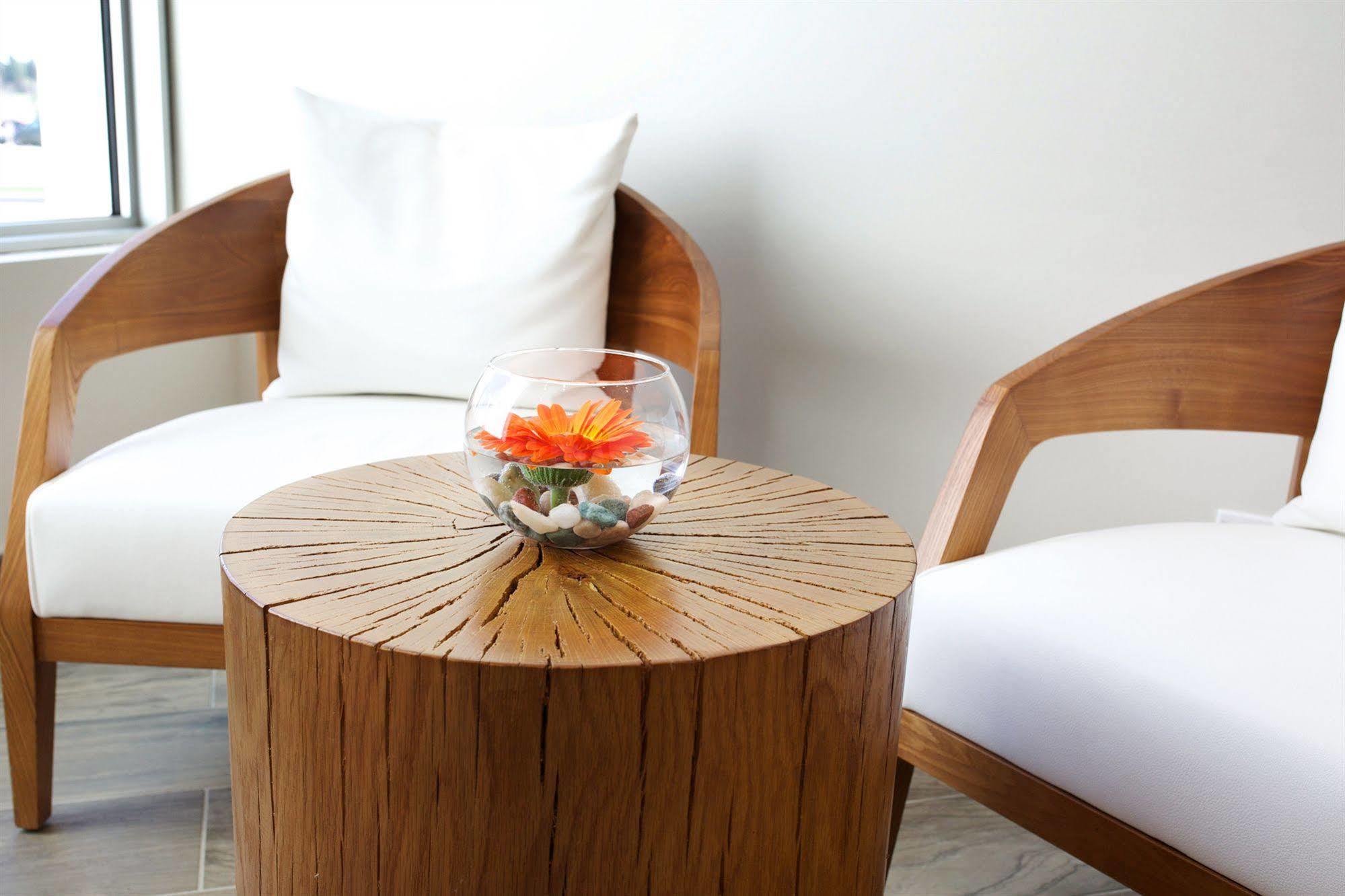 YYC Grey Eagle Resort מראה חיצוני תמונה