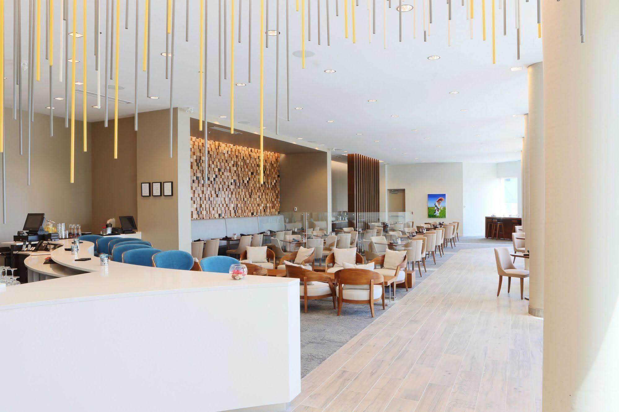 YYC Grey Eagle Resort מראה חיצוני תמונה