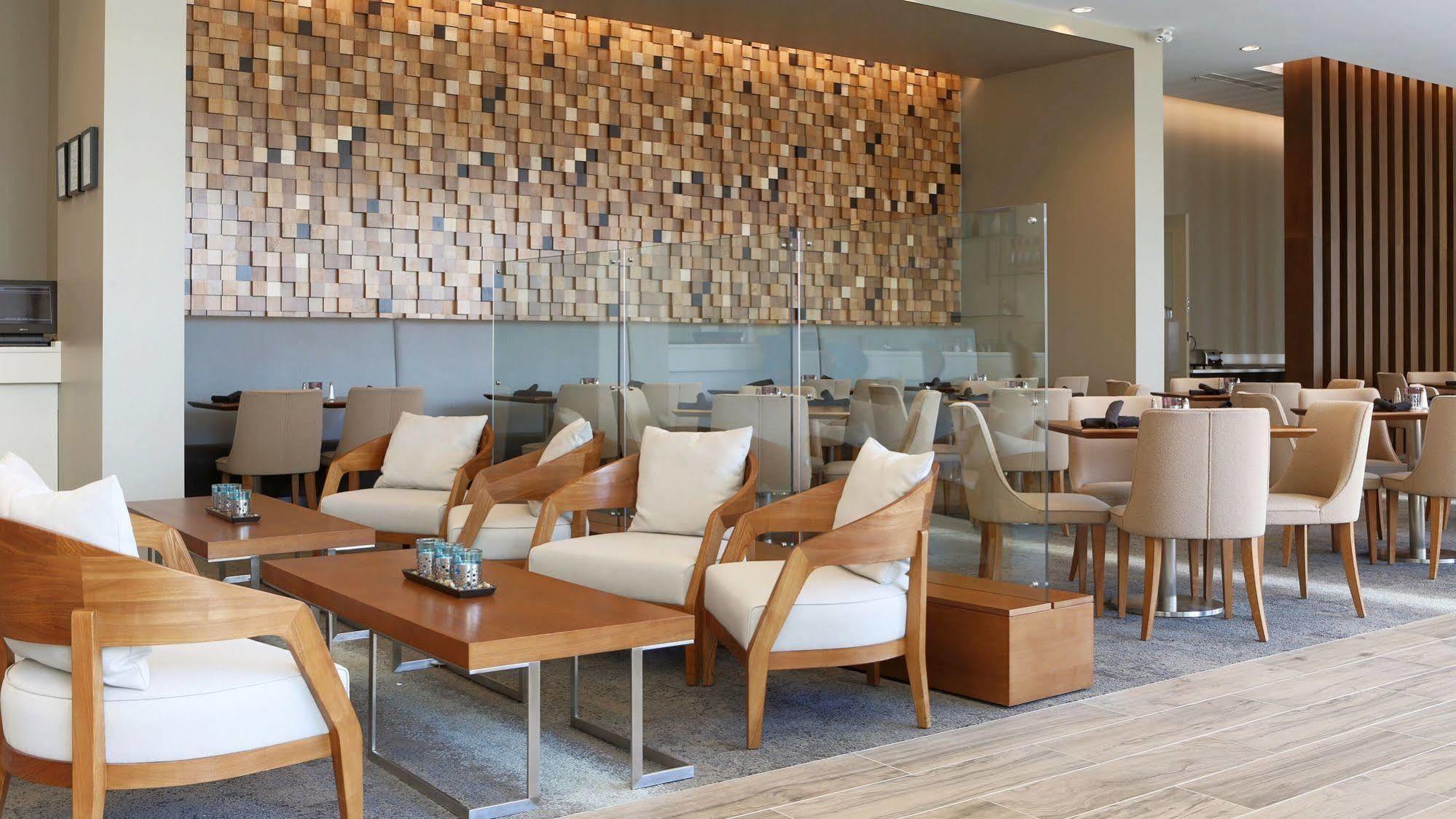 YYC Grey Eagle Resort מראה חיצוני תמונה