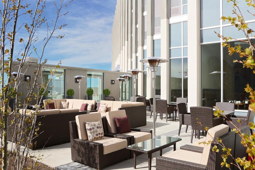 YYC Grey Eagle Resort מראה חיצוני תמונה